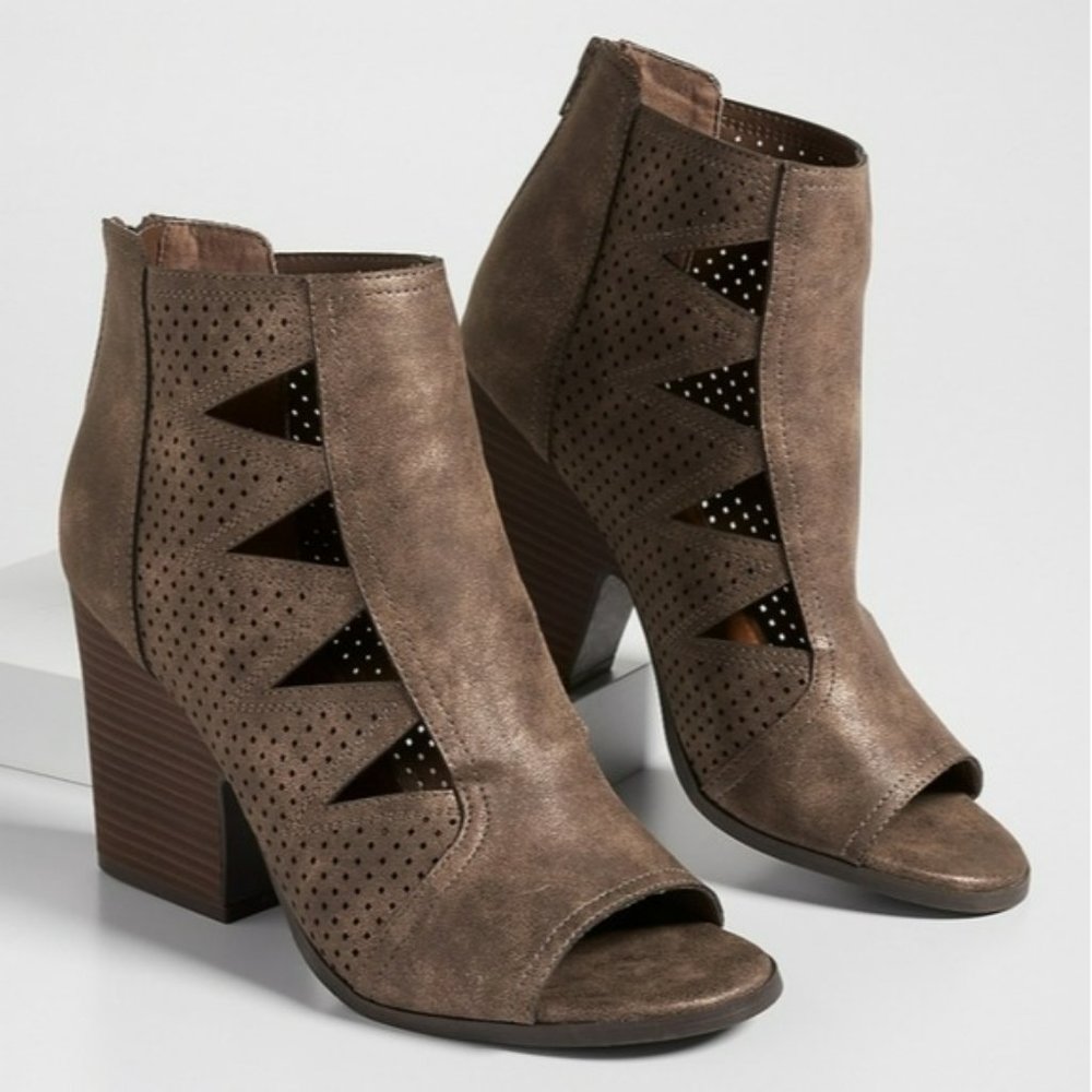 Maurices Cut Out Peep Toe Booties -12 - Picture 1 of 5